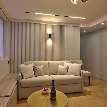 368 Suite Fondary 3 - Superb Apartment In Parijs Buitenkant foto