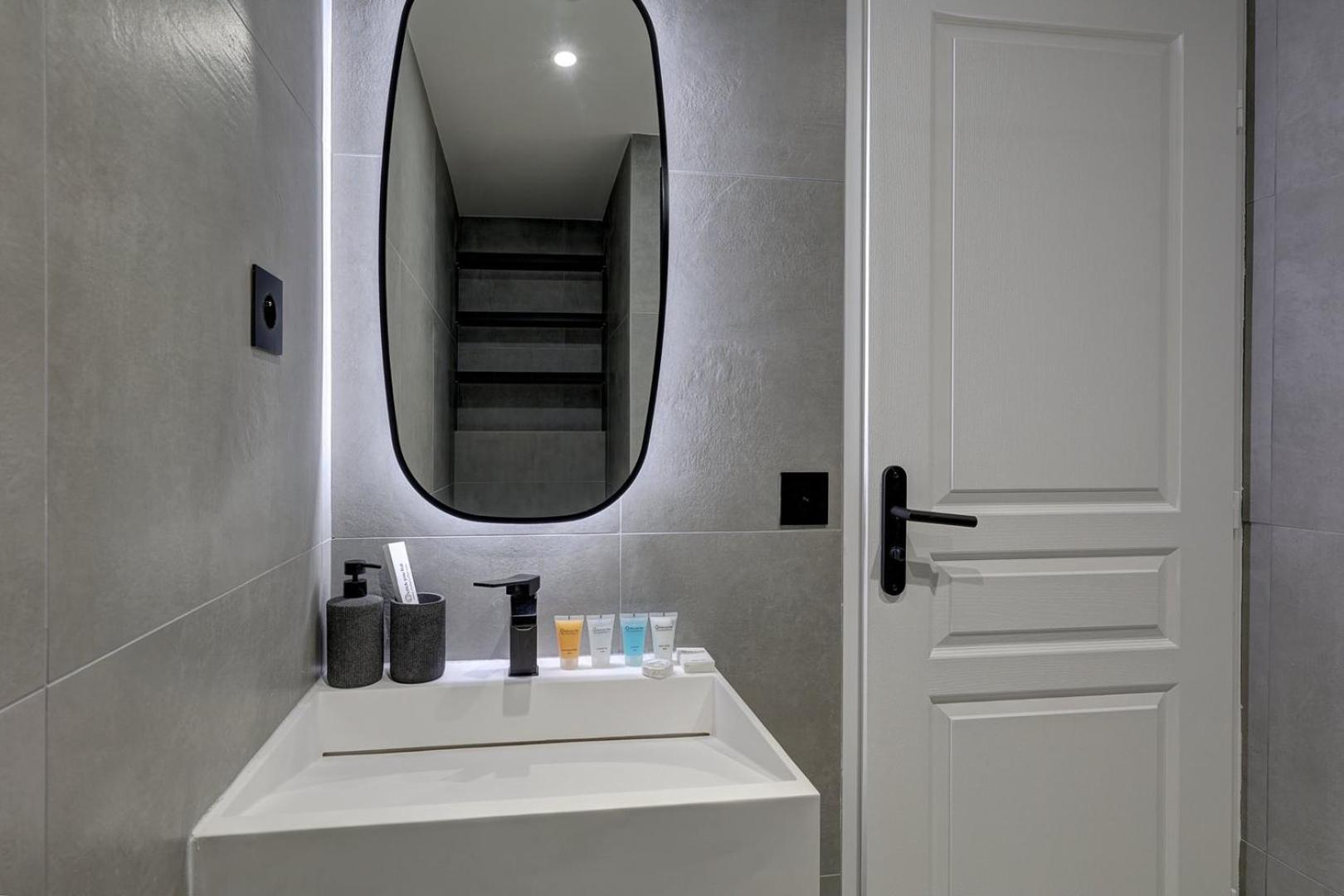 368 Suite Fondary 3 - Superb Apartment In Parijs Buitenkant foto